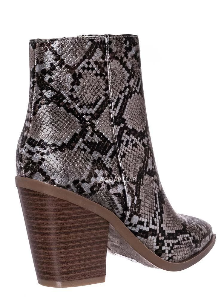 Bamboo Upstream03 Classic Block Heel Bootie New