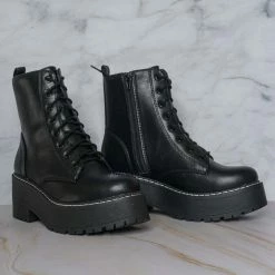 Soda Fling Utilitarian Combat Boots On Chunky Platform - Unisex Bootie. New