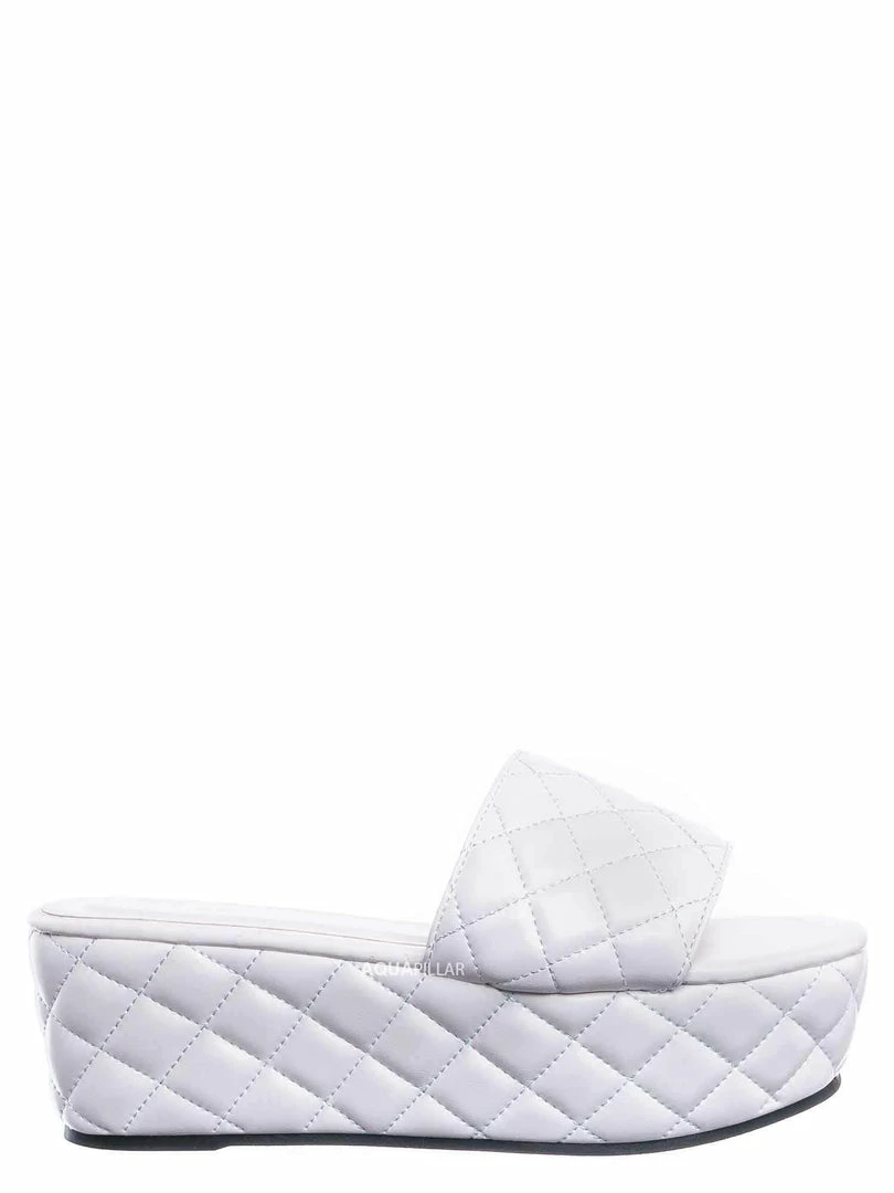 Bamboo New Purchase23 Quilted Flatform Slipper Mule - Platform Diamond Stitch Slide Sandals