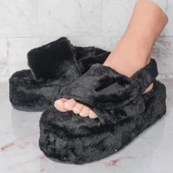 Liliana New Christy2 Cozy Faux Fur Flatform Slingback Sandal, Flat Platform Plush Shoe