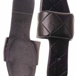 Bamboo New Block22 Quilted Flat Slipper Sandal - Womens Open Square Toe Slides