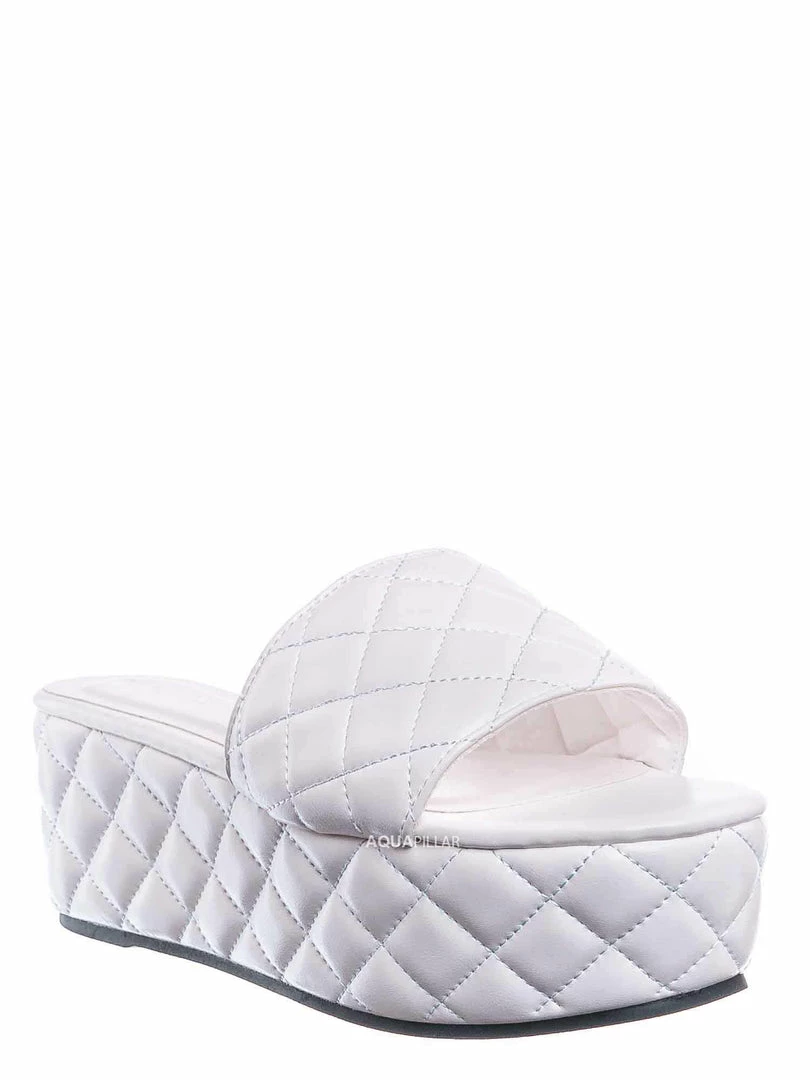 Bamboo New Purchase23 Quilted Flatform Slipper Mule - Platform Diamond Stitch Slide Sandals