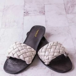 Bamboo Sunbathe78 Flat Puffy Woven Sandal - Women Summer Open Toe Slide In Weaving Mule New