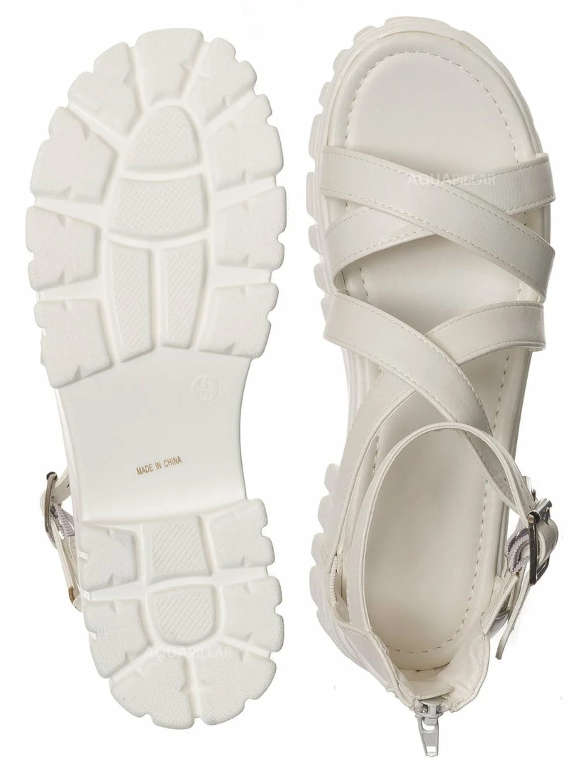 Bamboo New Benefit10 Sporty Lug-Sole Footbed Sandal, Women Flatform Gladiator Shoe