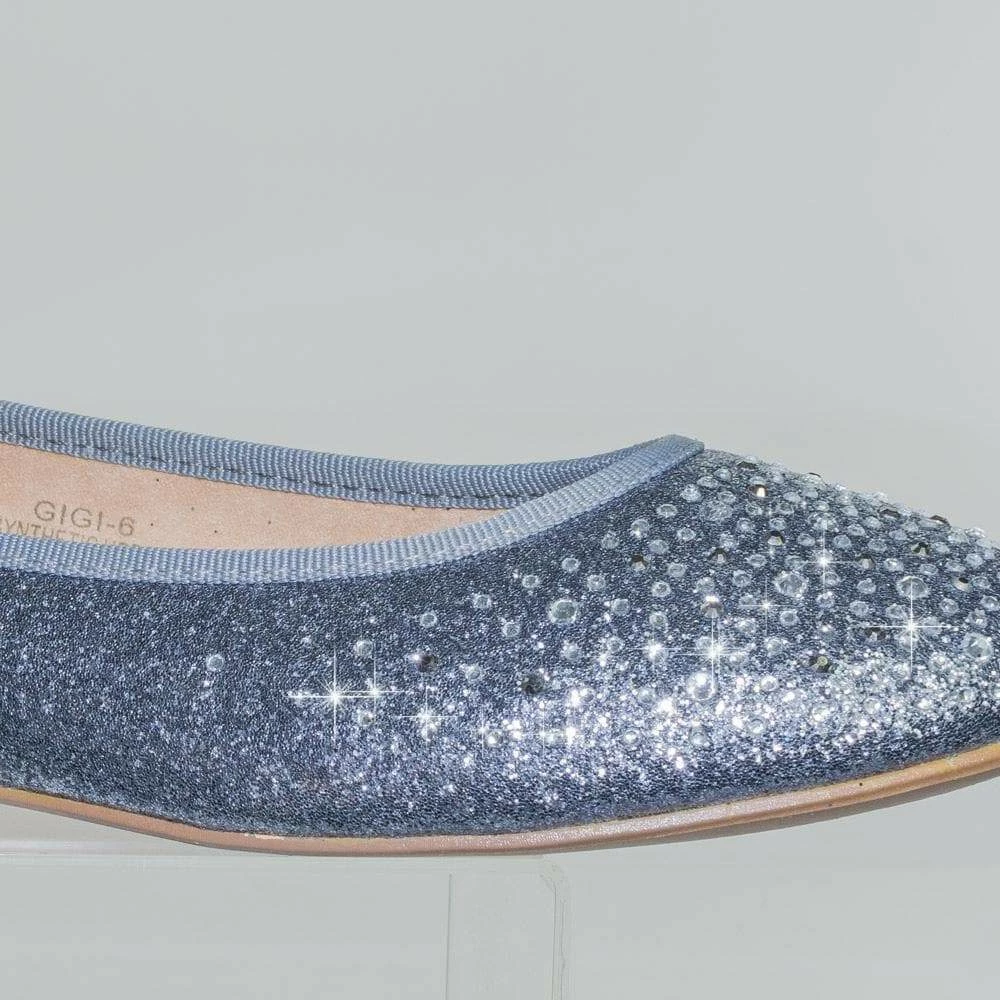 Gigi6 By Bamboo Women's Round Toe Ballet Flats With Iridescent Rhinestone Studs On Glitter Vamp