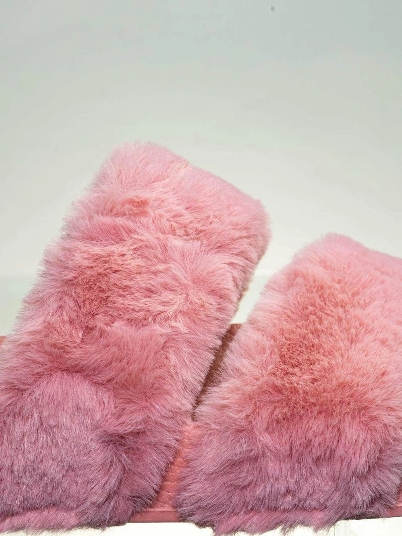 Bamboo Liv04 Faux Fur Footbed Slides - Cozy Double Strap Furry Contour Slide In Sandals