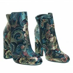 Bamboo New Living23 Embossed & Embroidery Block Heel Ankle Bootie W Faux Fur Lining