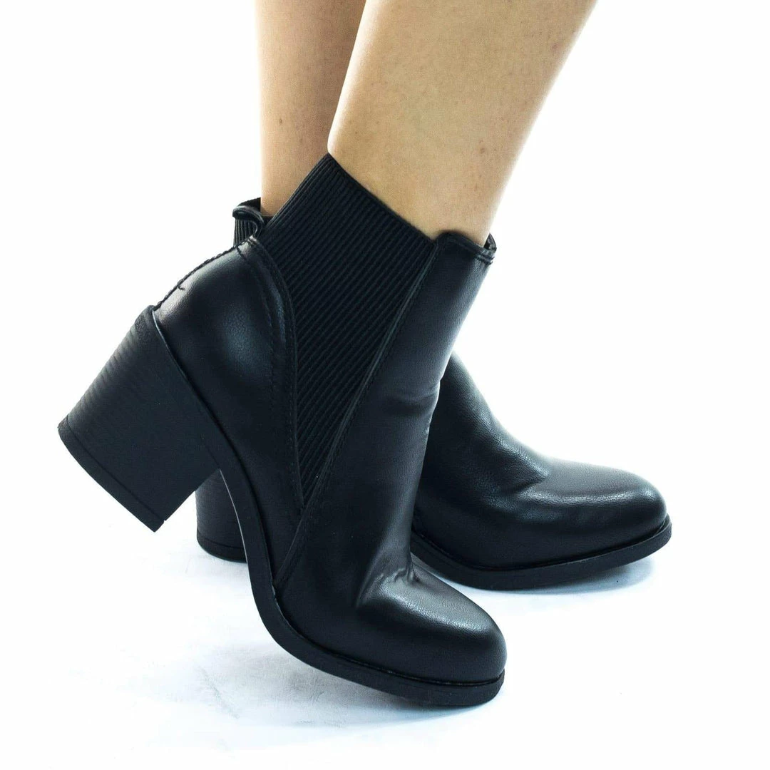 Bamboo Louie01 Stacked Block Heel Elastic Ankle Boots, Women's Chelsea Dress Boots