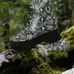 Bamboo Staging01 Chunky Edgy Lug Sole Combat Boot- Army Military Threaded Rugged Bootie New