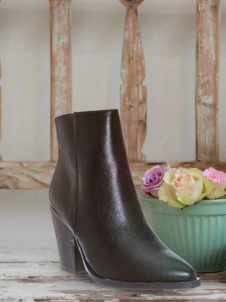 Bamboo Upstream03 Classic Block Heel Bootie New