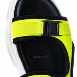 Forever Link Fancy8 Sporty Athleisure Chunky Platform Sandal - Hook & Loop Elastic Strap