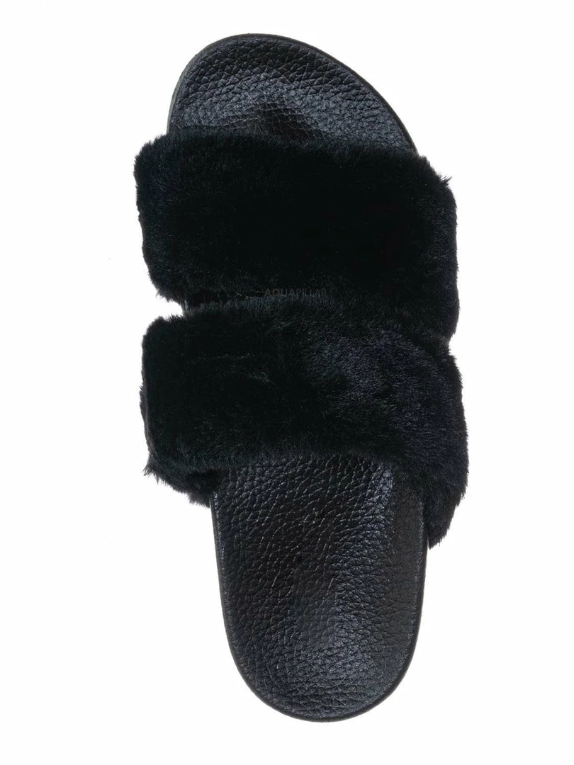 Bamboo Liv04 Faux Fur Footbed Slides - Cozy Double Strap Furry Contour Slide In Sandals