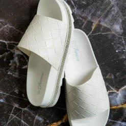 Forever Link Great12 Rhinestone Woven Flatform Sandal - Women Platform Slides New