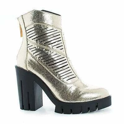 Blanch By Liliana, Western Slit Cut Out Pointed Toe Lug Sole Chunky Heel Ankle Boots