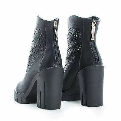 Blanch By Liliana, Western Slit Cut Out Pointed Toe Lug Sole Chunky Heel Ankle Boots