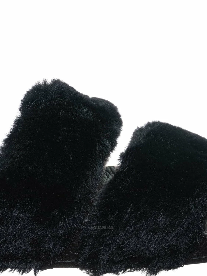 Bamboo Liv04 Faux Fur Footbed Slides - Cozy Double Strap Furry Contour Slide In Sandals