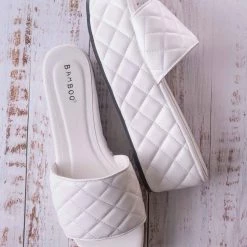 Bamboo New Purchase23 Quilted Flatform Slipper Mule - Platform Diamond Stitch Slide Sandals