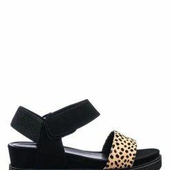 Soda Aster Saw Edge Rubber Outsole Flatform Sandal - Shark Tooth Threaded Outsole