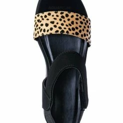 Soda Aster Saw Edge Rubber Outsole Flatform Sandal - Shark Tooth Threaded Outsole