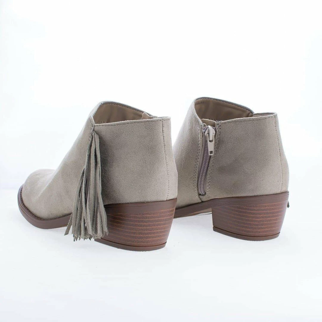 Doctor By Soda, Women's Low Chunky Block Stack Heel W Side Fringe Detail