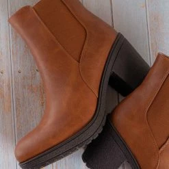 Fabulous New Status51 Vintage Block Heel Elastic Chelsea Ankle Bootie