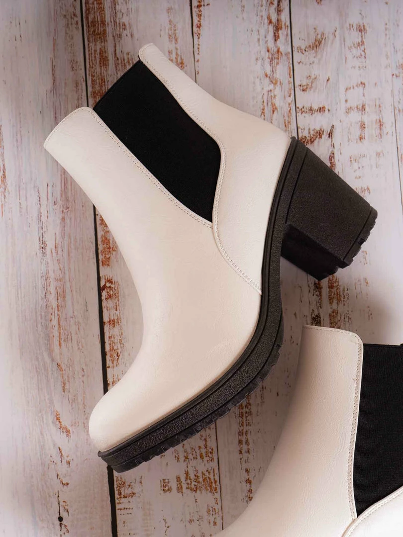 Fabulous New Status51 Vintage Block Heel Elastic Chelsea Ankle Bootie