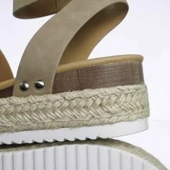 Soda Topic Espadrille Jute Rope Wrap Platform Flatform Rubber Shark Tooth Flat Sandal