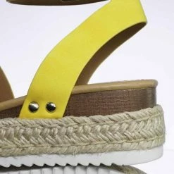 Soda Topic Espadrille Jute Rope Wrap Platform Flatform Rubber Shark Tooth Flat Sandal